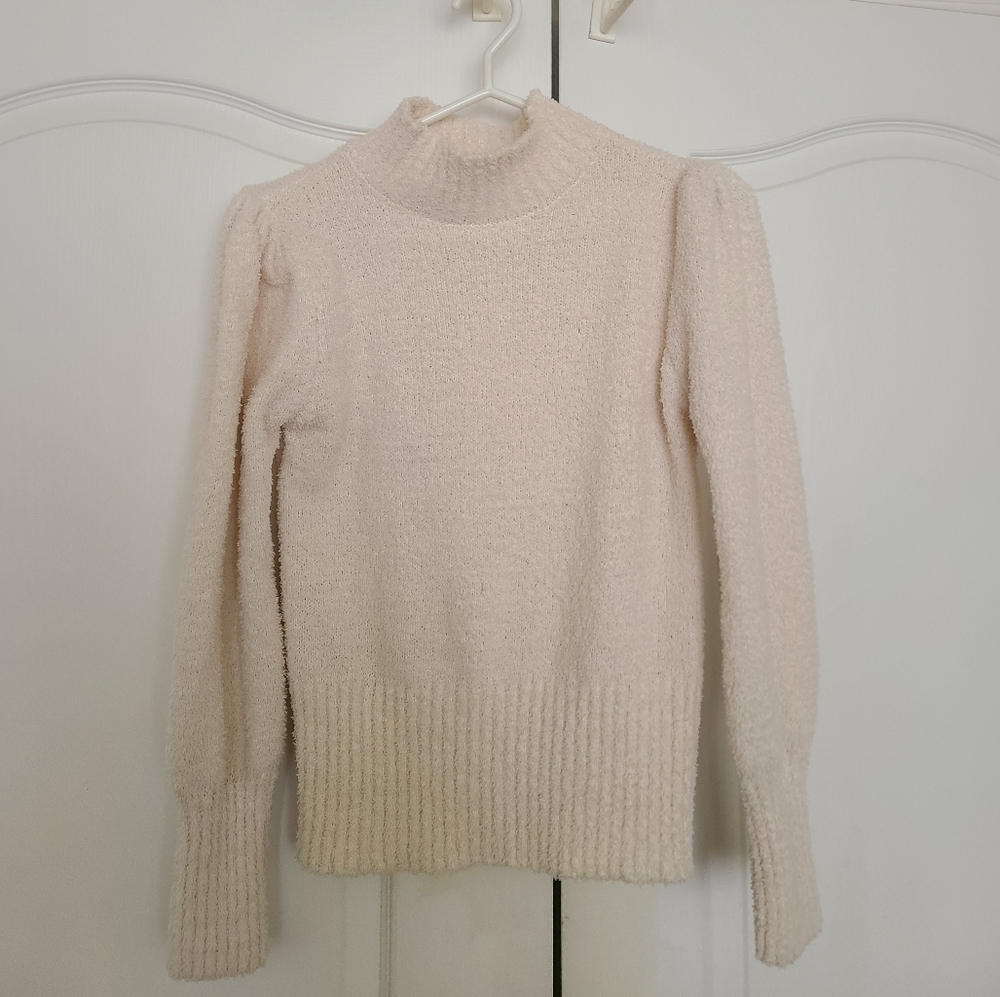 Fuzzy puffy shouldered sweater